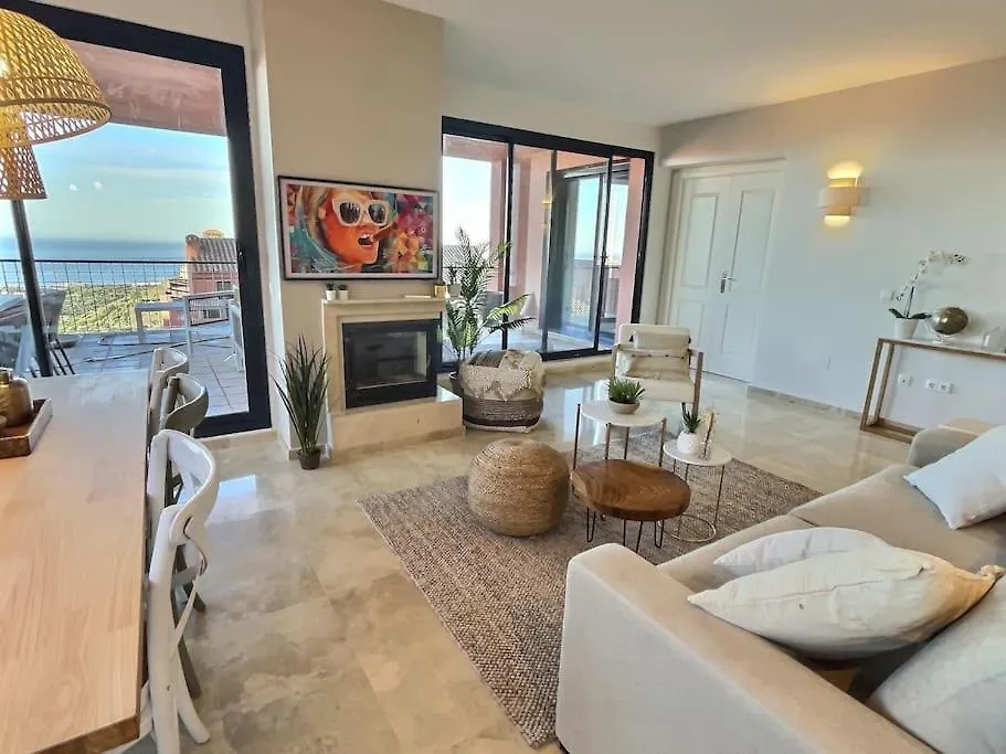 New Luxurious Apartment + 2 Bedrooms + Sea View + Pool Sitio de Calahonda
